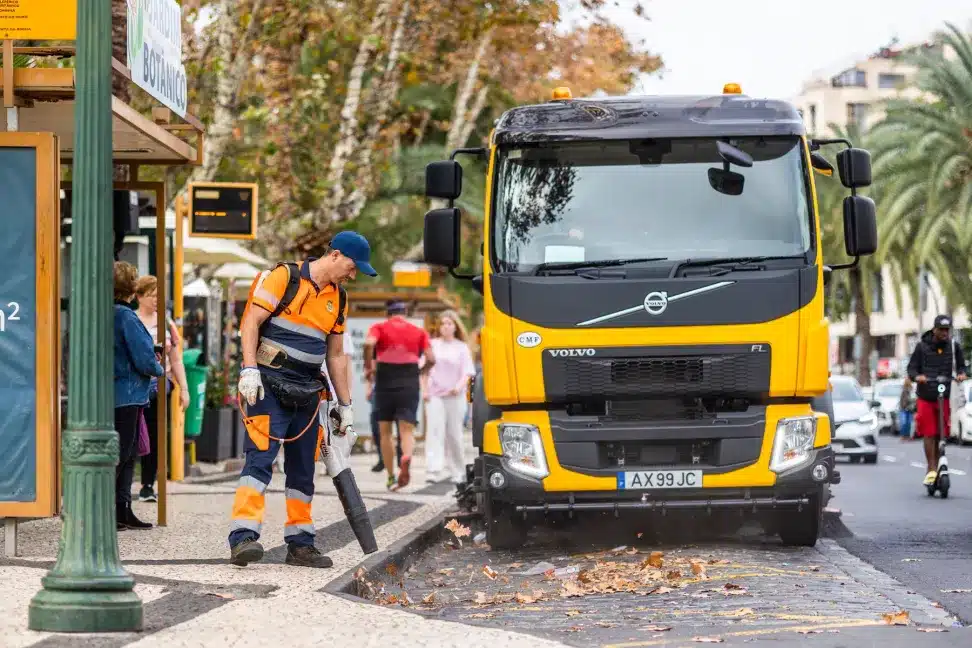 Madeira’s Funchal council collects 12 tons of rubbish left by New Year’s Eve revellers