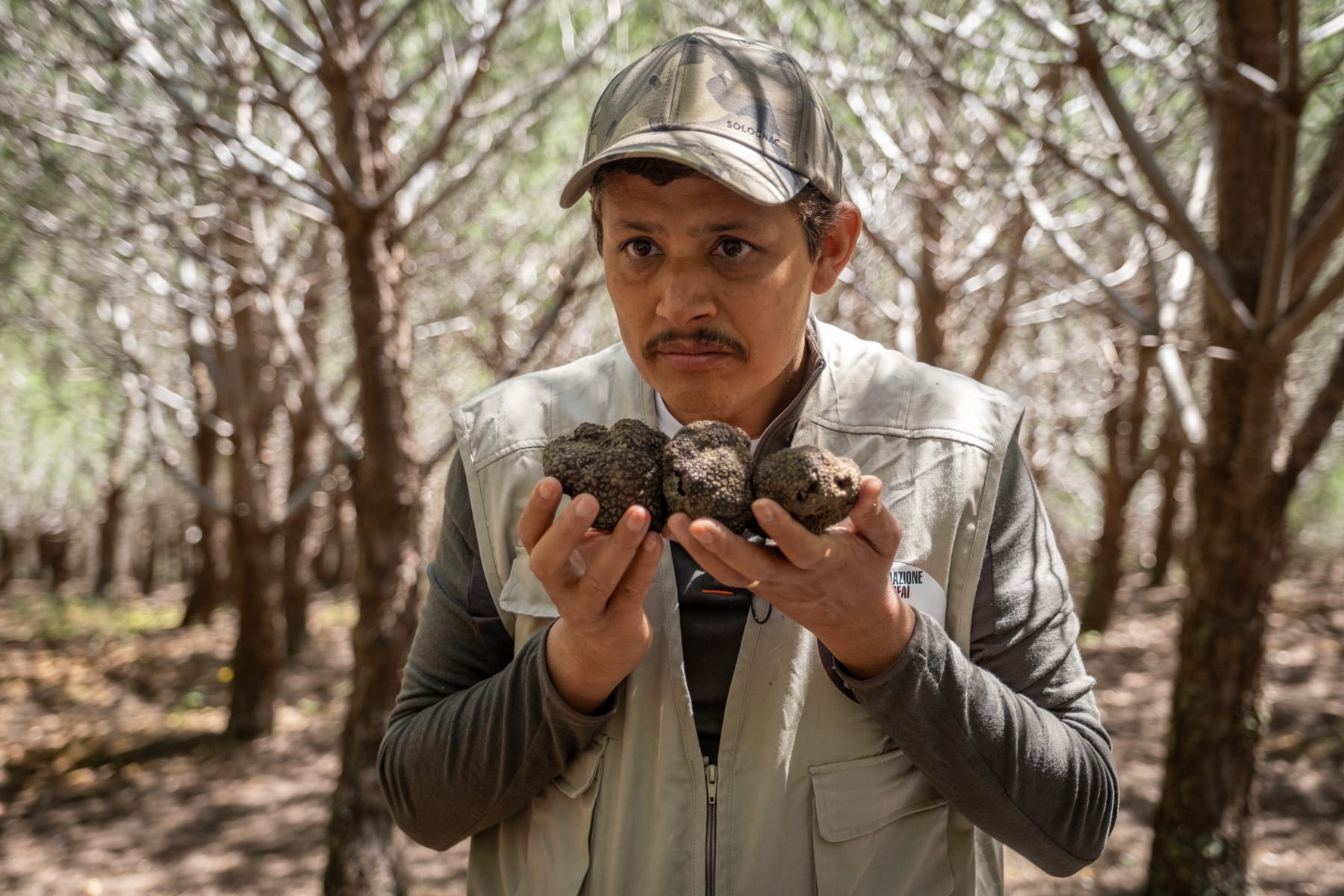 Chef Tanka Sapkota @ Jorge Simão|Chef Tanka Sapkota and Italian truffle hunter Giovanno Lungo|Black Truffles discovered in Portugal|Chef Tanka Sapkota was joined by two tracking dogs and the Italian truffle hunter Giovanno Lungo.