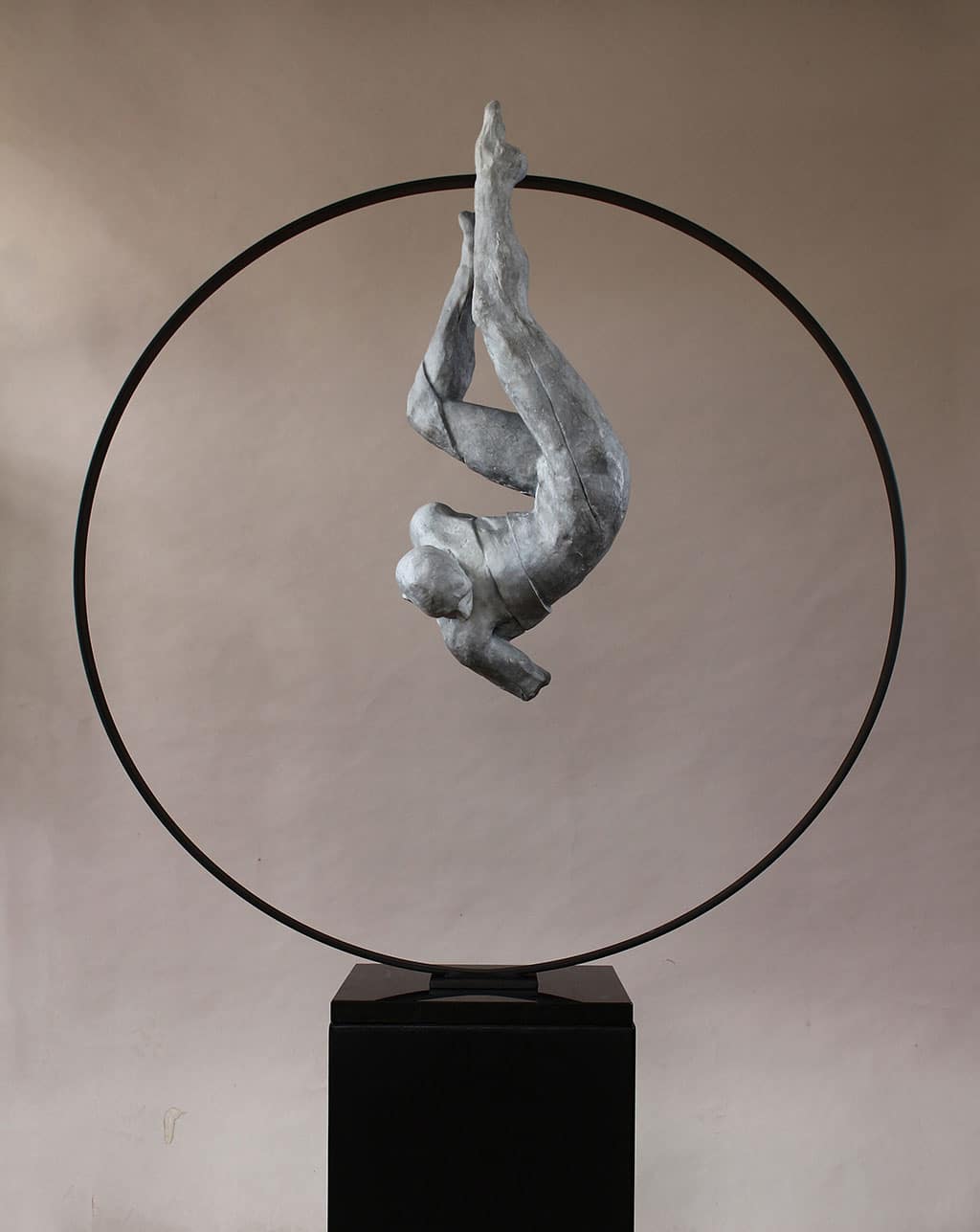 Rogério Timóteo – A Queda de Ícaro (Bronze and iron)