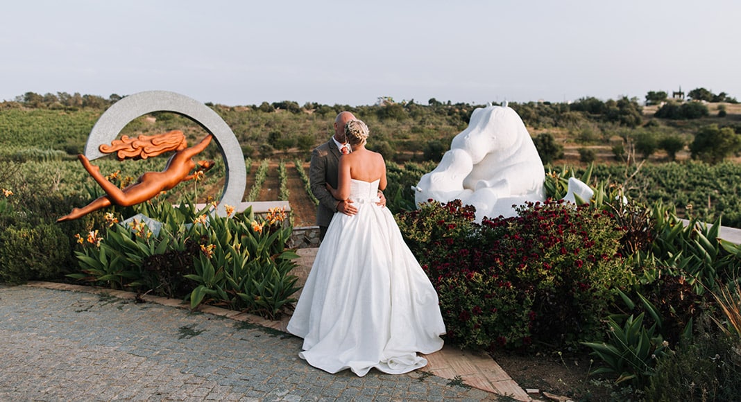couple Wedding - Quinta dos Vales|Wedding venue - Quinta dos Vales|Wedding Algarve - Quinta dos Vales|Wedding venue - Quinta dos Vales|Pool - Quinta dos Vales|Wedding table decoration - Quinta dos Vales|Pool area - Quinta dos Vales|Wedding table decoration - Quinta dos Vales|View of the main entrance - Quinta dos Vales