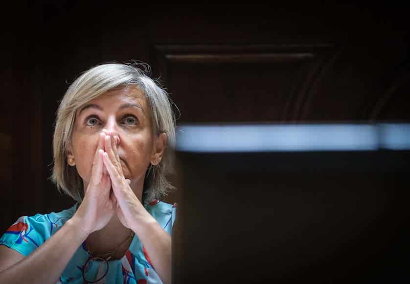 Health minister resigns|Health minister resigns