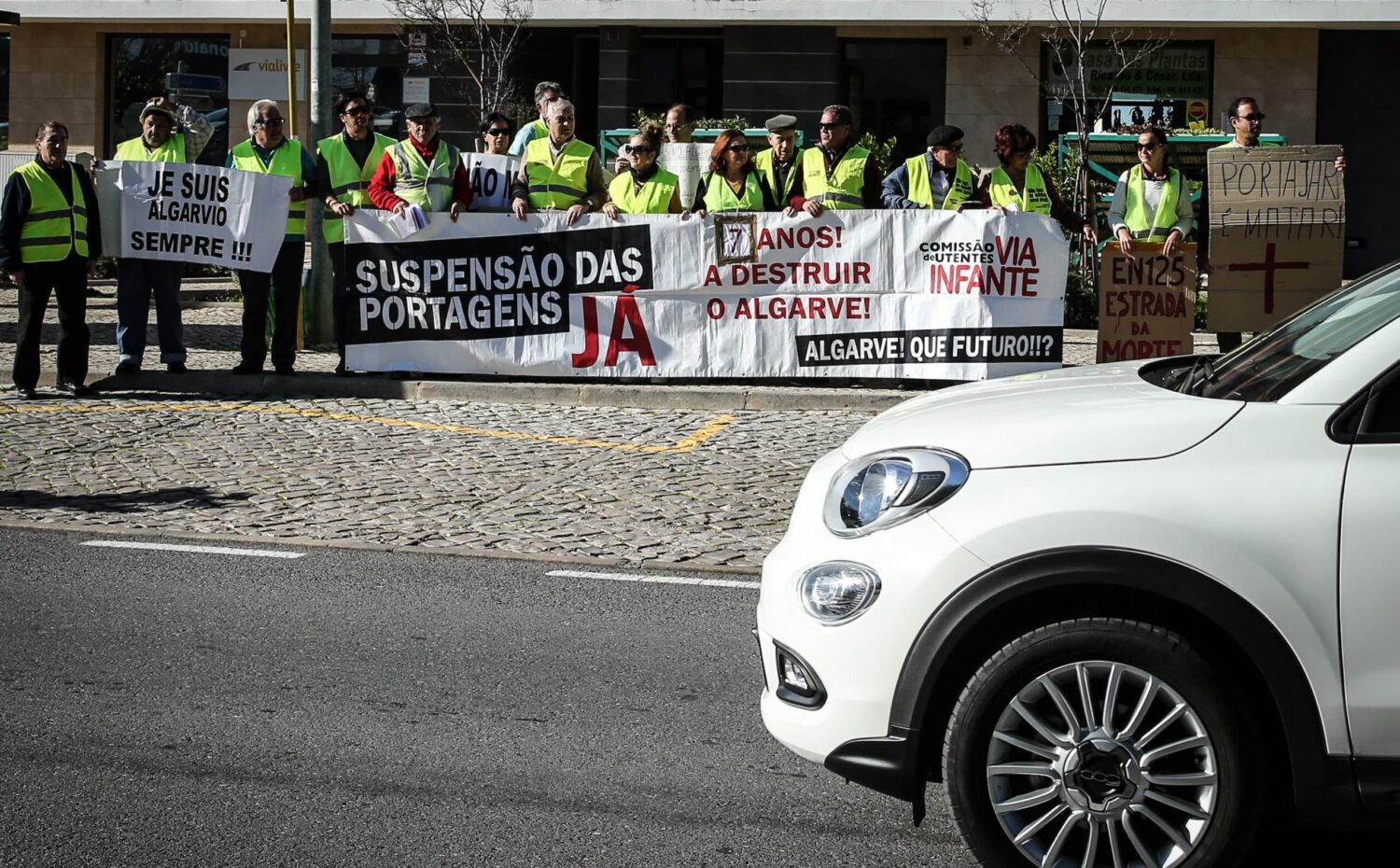 Protesto pela abolição das portagens no Algarve