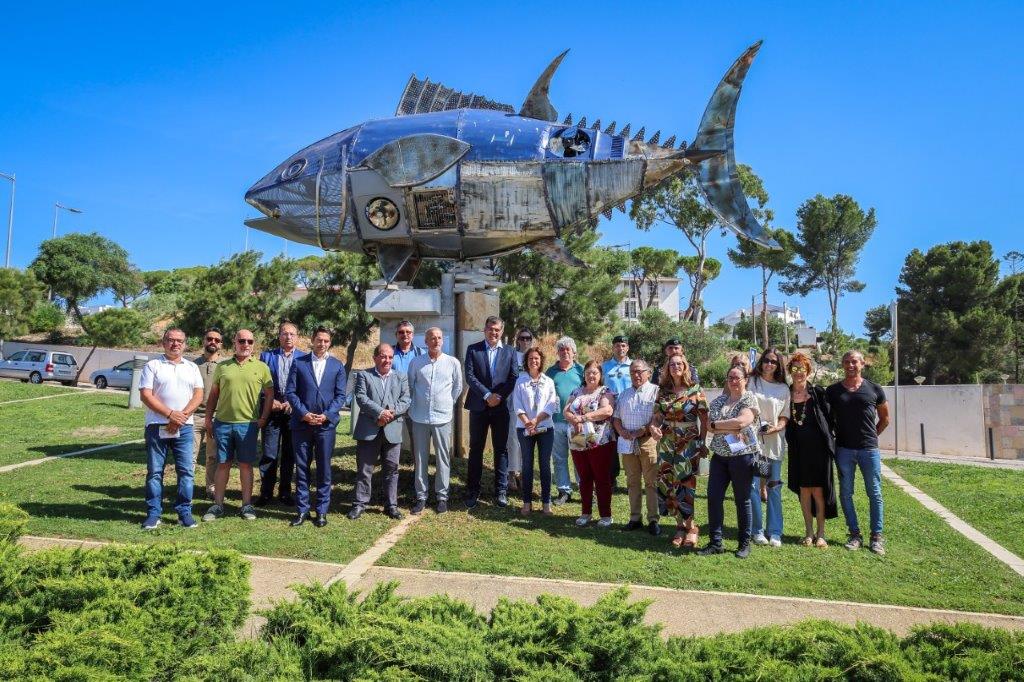 New sculpture pays tribute to Albufeira’s fish canning workers|New sculpture pays tribute to Albufeira’s fish canning workers