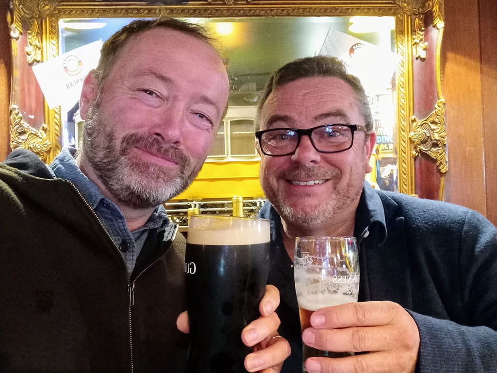 The Englishman Carl Munson and Irishman Bobby O'Reilly|Cold beer on arrival at Zero, Coimbra|Bobby O'Reilly on Bixos Red Staircase|Andy Cline films 'Elephant in the room' at Bixos restaurant|Carl with Sete chef|Carl finds it|Coimbra Christmas lights|Epicura beers|Fado players, Fado Ao Centro, Coimbra|Strong Beers 2024, Coimbra - PODES DEIXAR DE FORA
