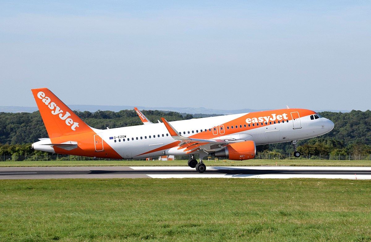 1200px-airbus_a320-200_of_easyjet.jpg