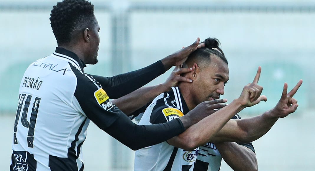 Portimonense player Fabrício Messias celebrates after scoring against Marítimo during last Sunday’s home encounter