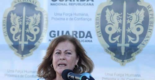 Minister for Interior Administration, Margarida Bastos, made 'surprise' visit to Matosinhos yesterday after repeated appeals from the municipality for solution to rising tide of insecurity. Imahe: SIC Notícias
