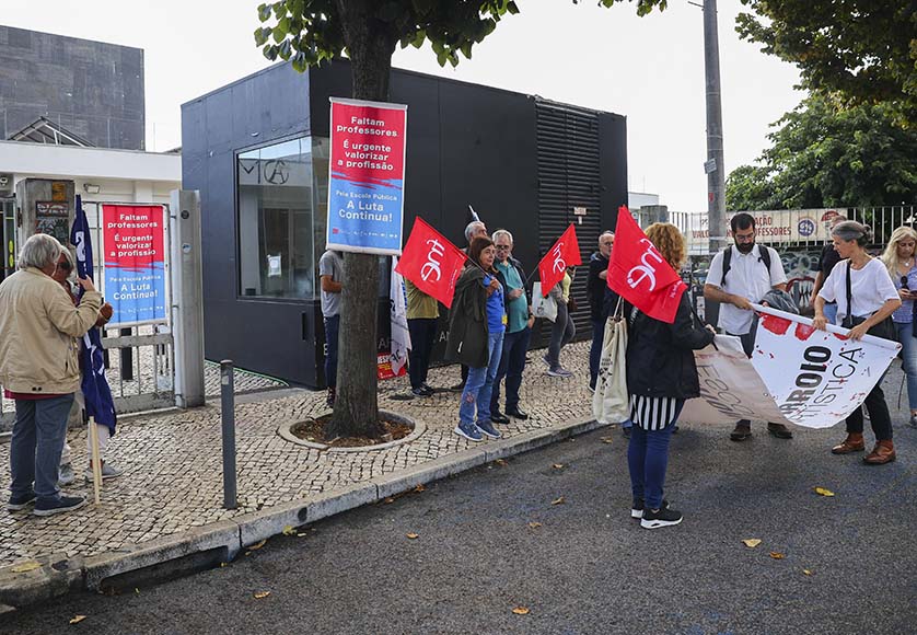 Teachers set up flyers in Lisbon on Monday, September 11 as nationwide protests continue
