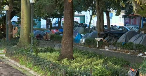 Social media is full of photographs depicting areas of the capital dotted with the tents of the homeless|Immigrant rough-sleepers in Lisbon: mayor calls for urgent response