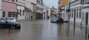 Faro downtown and airport flooded due to heavy rain