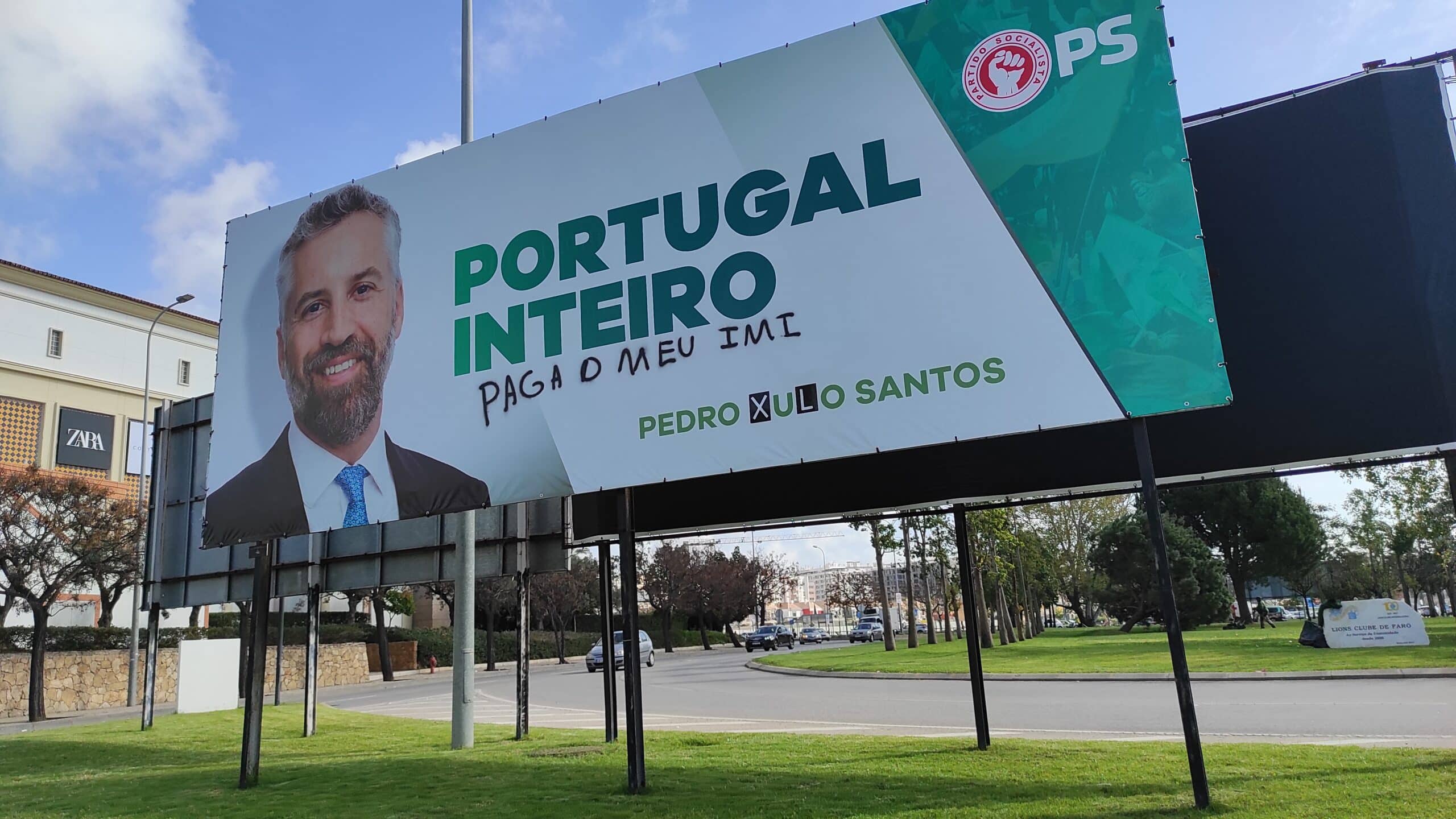 PS billboards vandalised in Algarve