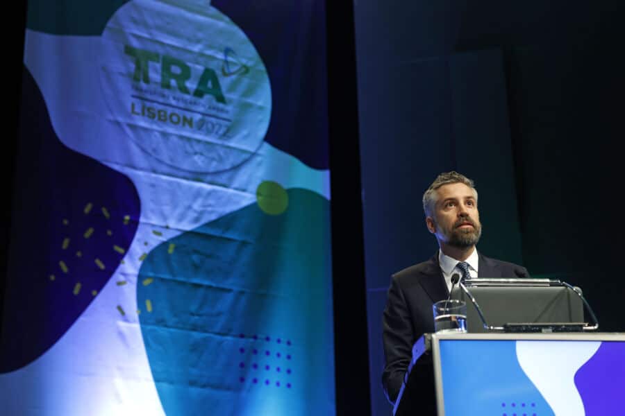 Infrastructure minister backs economy counterpart on climate