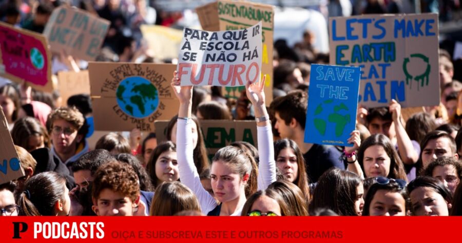 Hundreds of climate action students threaten mass occupation of university campuses