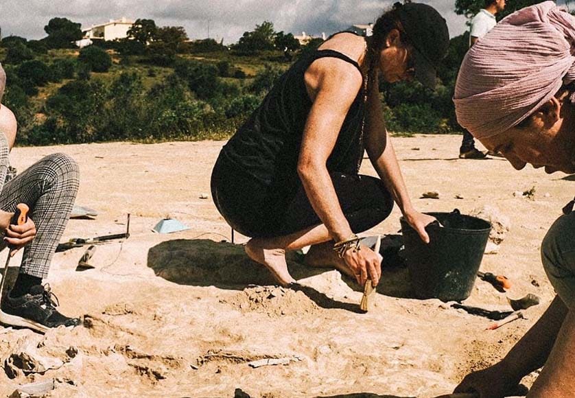 Excavation of the Quinta dos Poços Golf Course, Estombar, Algarve for Pestana Hotels group (3500-2200BC)|Excavation of an ossuary in the Dominican Convent in Lisbon (18th century)|Excavation of a cranium in a pit from the Perdigões Archaeological Enclosure in Reguengos de Monsaraz (2400 BC)