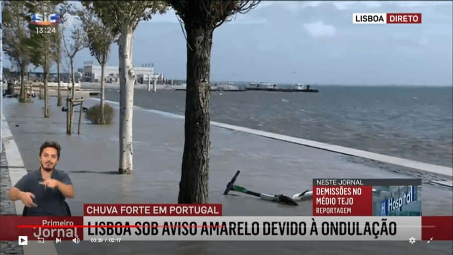 ejo bursts banks in downtown Lisbon