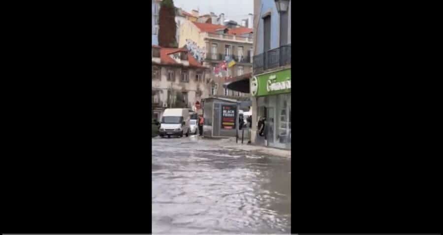 Floods, heavy rain - even a tornado hits Lisbon this afternoon