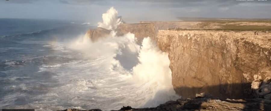 Weather warnings in place on Portugal’s beaches