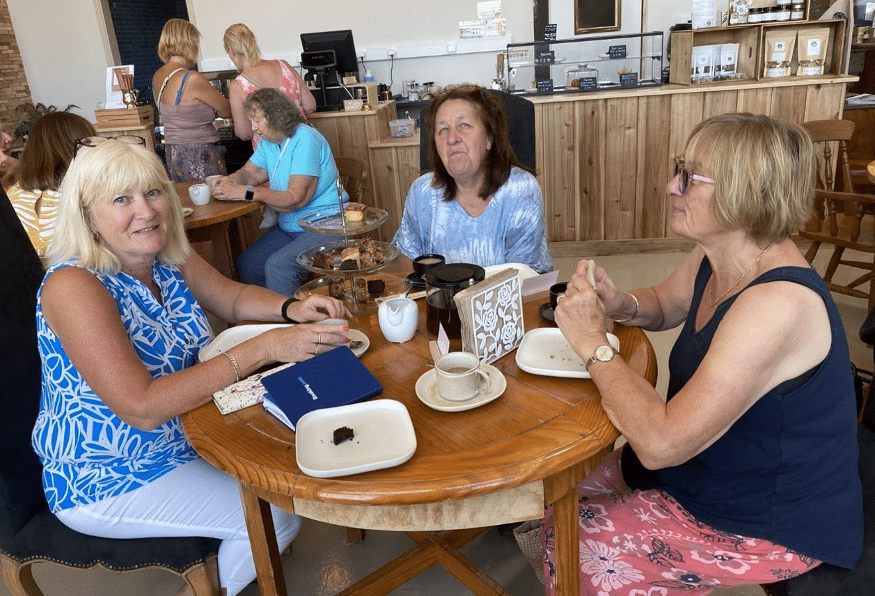 Portugal Charity Chat hosts successful inaugural workshop|Emma Wilson of Big Sister Social Media