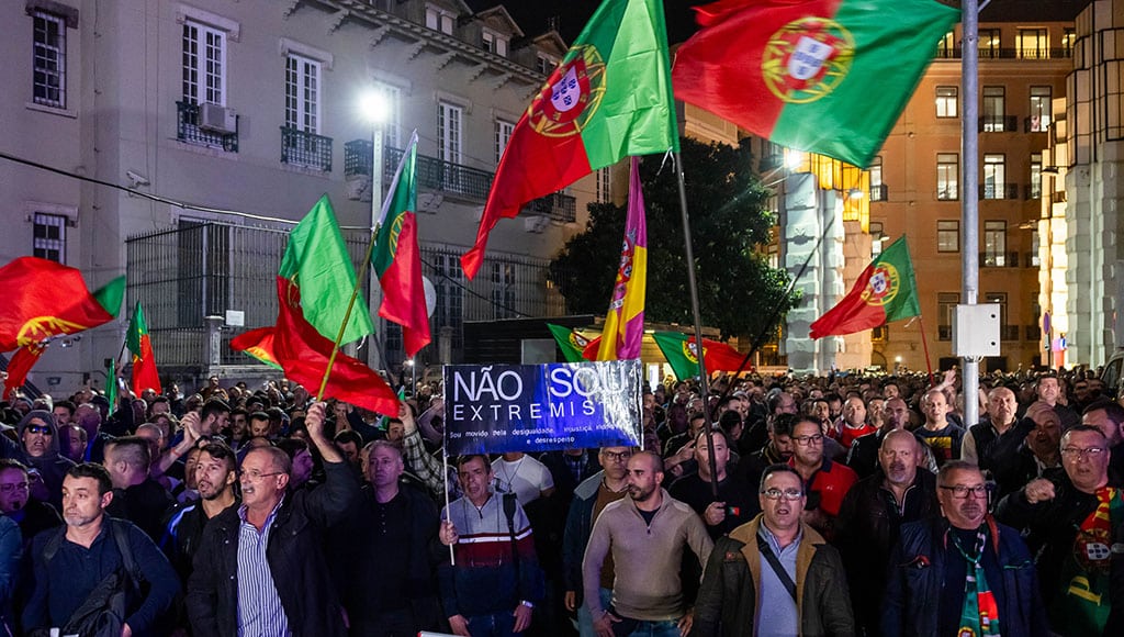 Police demonstrating outside Capitólio, Lisbon, on February 19, where an election debate between the leaders of the PS and PSD political parties (Pedro Nuno Santos and Luís Montenegro, respectively) was taking place