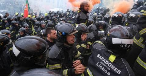 Last week's demo saw firefighters storm the steps of parliament, flares and rockets used