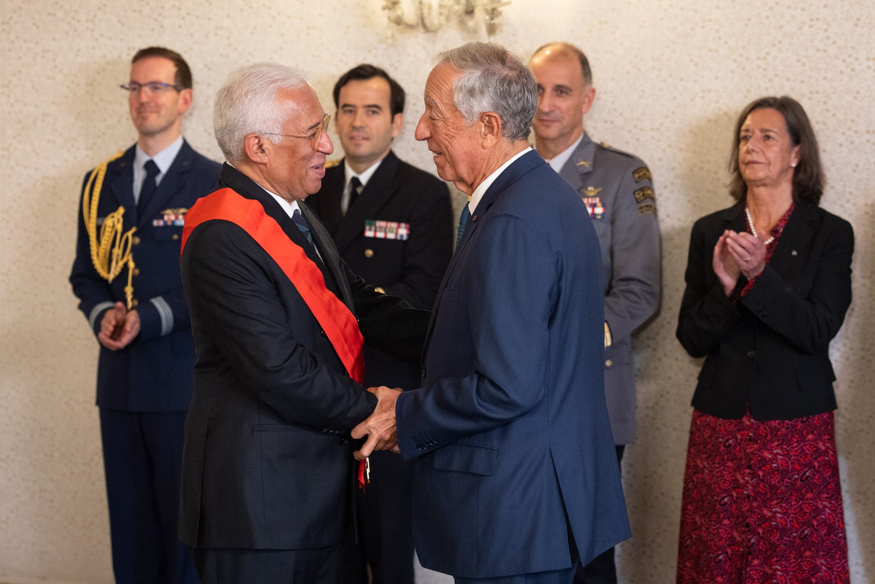Ex-PM receives Grand Cross of Military Order of Christ