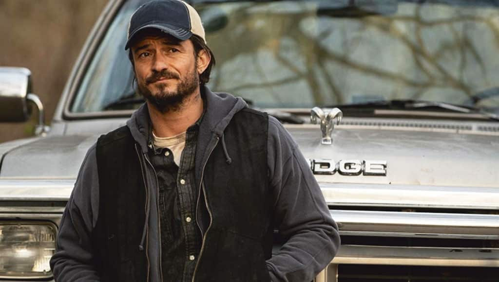 270624_IT_RED_RIGHT_HAND