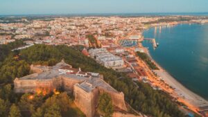 Communist-led municipality refutes pro-Putin connections