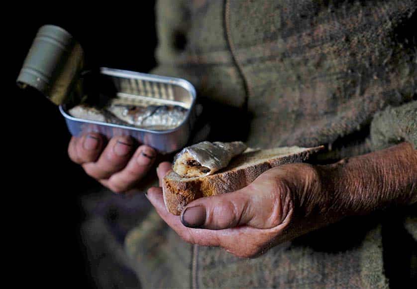 Portimão Museum hosts fish canning photo exhibition|Winning photo by João Galamba