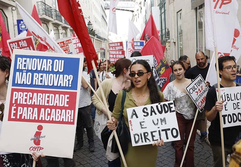 Young workers protesting in Lisbon on Tuesday against low wages and precariousness - Photo: ANTÓNIO PEDRO SANTOS/LUSA