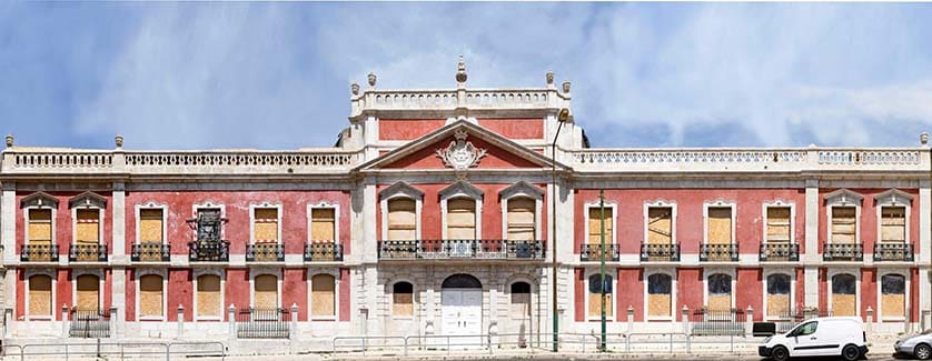 The façade before the transformation began...