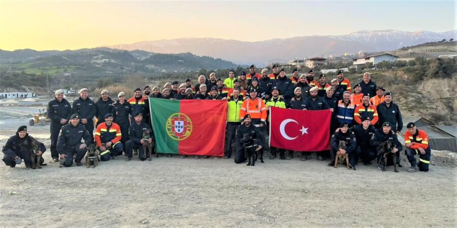 Portuguese team prepares to leave Turkey; due to arrive home this Saturday|Portuguese firefighters have bolstered Chilean efforts to control raging forest fires