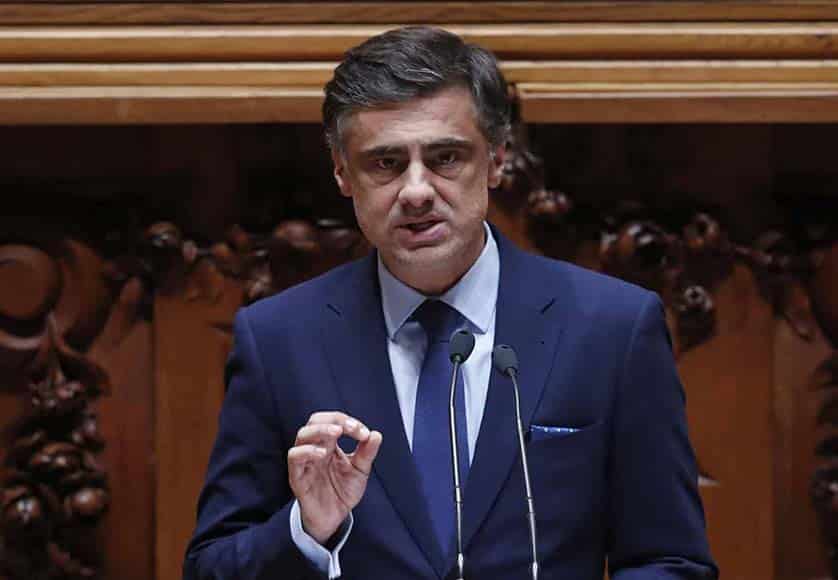 Secretary of State for Foreign Affairs Tiago Antunes says it is "very important" that the 11th package of European sanctions against Russia target "important partners of Russian oligarchs". Image: António Pedro Santos / Lusa