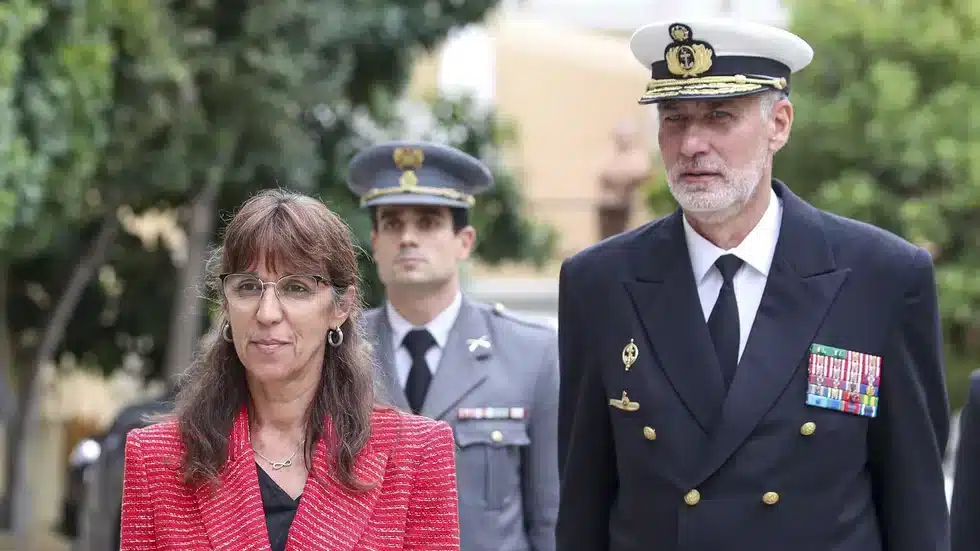 United approach by outgoing defence minister (left) and Admiral Gouveia e Melo (right) has gone down like a lead balloon with military associations. Photo: António Cotrim/ Lusa