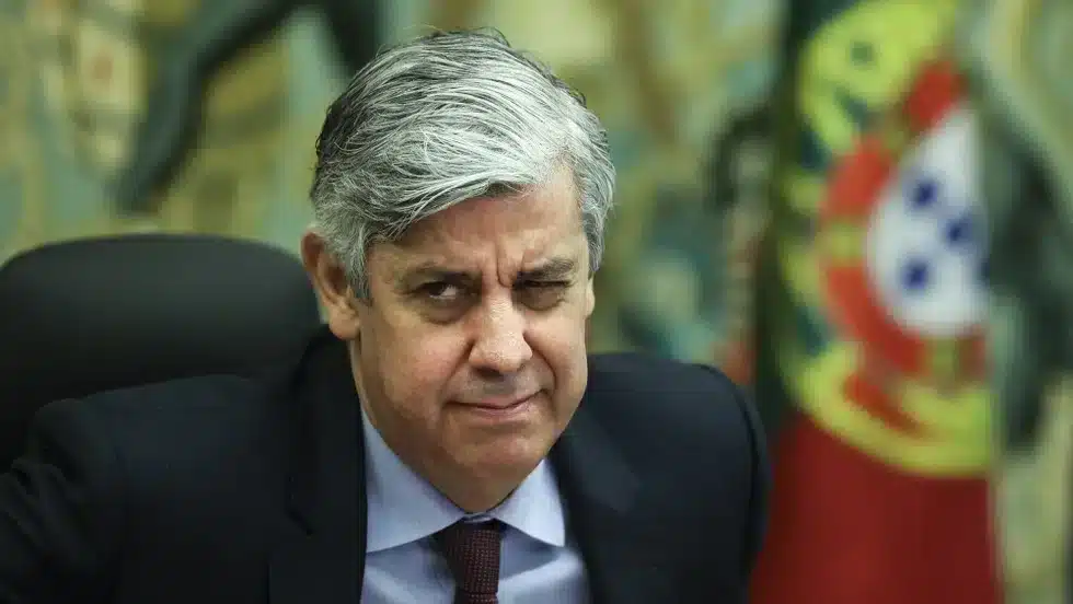 Strength of labour market prevents stagflation - central bank governor