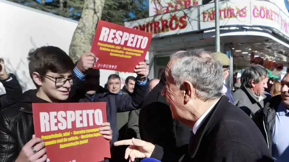 Marcelo has shown himself to understand the teachers' struggle. This photo from a recent protest. Image: Miguel Pereira da Silva/ Lusa|Marcelo has shown himself to understand the teachers' struggle. This photo from a recent protest. Image: Miguel Pereira da Silva/ Lusa