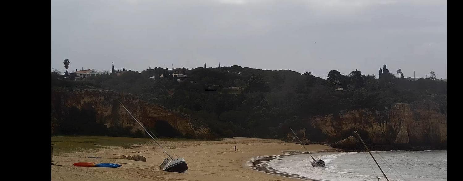 4th crewless boat washes up on Ferragudo beach|4th crewless boat washes up on Ferragudo beach