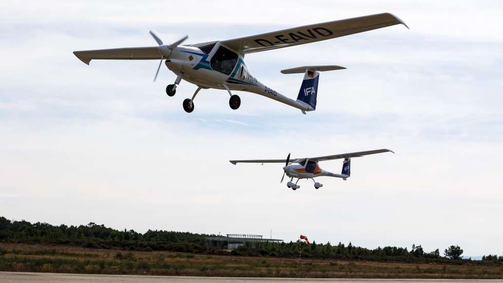 World's first 100% electric plane used for pilot training in Viseu