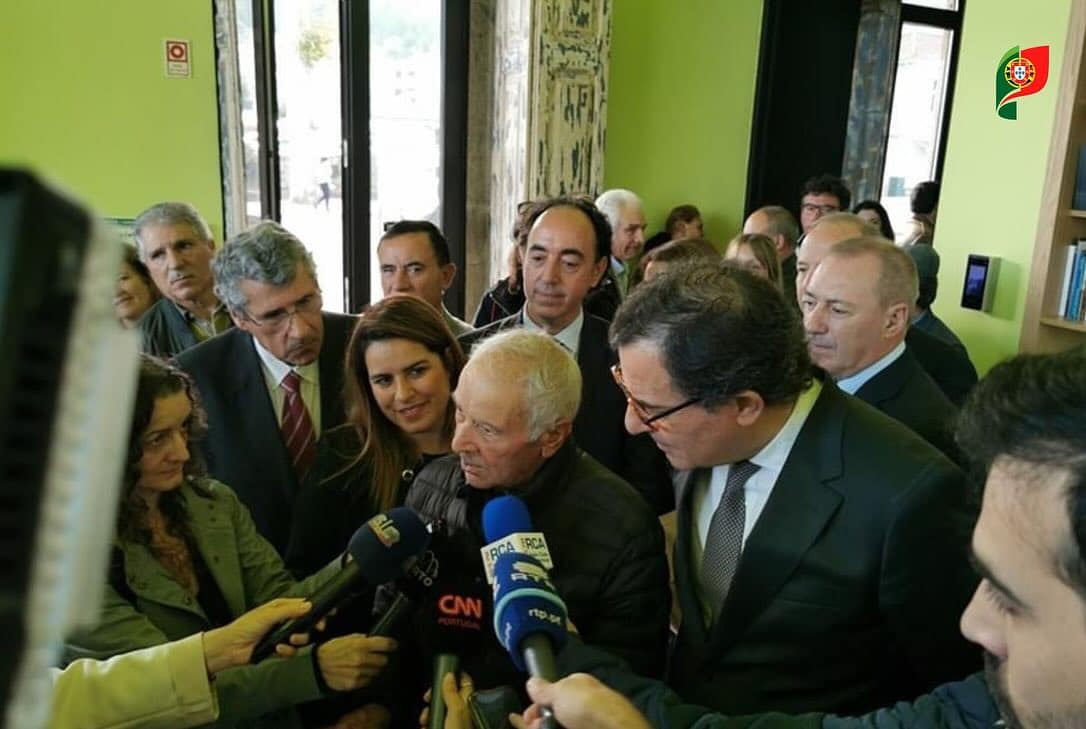 Castro Almeida (right) received the hand written list from 94-year-old Albertino Pires, assuring him money to replace his trees would be arriving swiftly. Image: Facebook