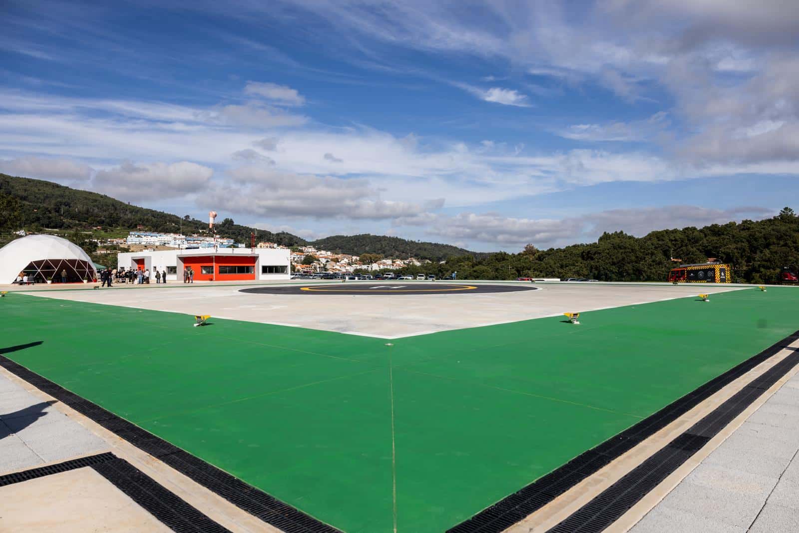 Monchique unveils new €2.1 million heliport|Monchique unveils new €2.1 million heliport|Monchique unveils new €2.1 million heliport