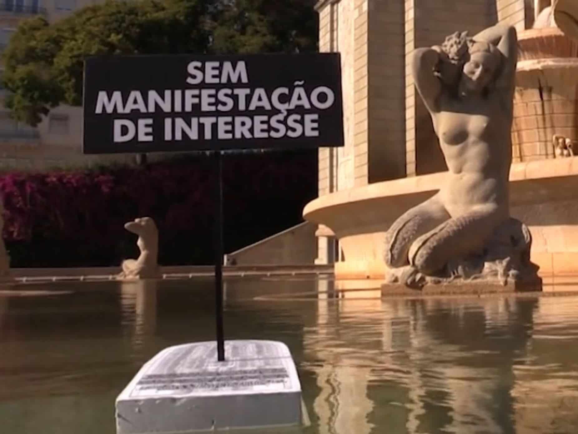 Small polystyrene boats floated in Lisbon fountains as protest over changes to immigration laws