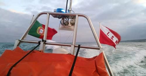 German student in critical condition after near-drowning during surf lesson