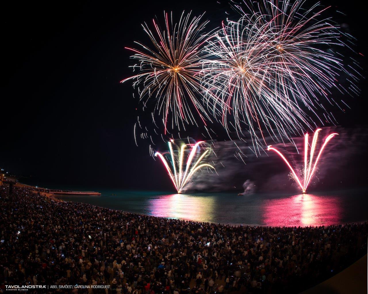 2025 was welcomed with a massive fireworks display and drone show in Albufeira (Photos: Abel Simões and Carolina Rodrigues/Tavolanostra)|Albufeira Carpe Nox draws over 230,000|Albufeira Carpe Nox draws over 230,000|Xutos e Pontapés performing at Albufeira Carpe Nox|Albufeira Carpe Nox draws over 230,000|Albufeira mayor José Carlos Rolo speaking at the festivities (Photo: Rui Gregório/CM Albufeira)