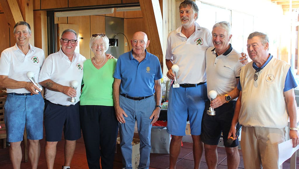 The highest score winning team members with Kathleen and Bill Browne and John Slatter