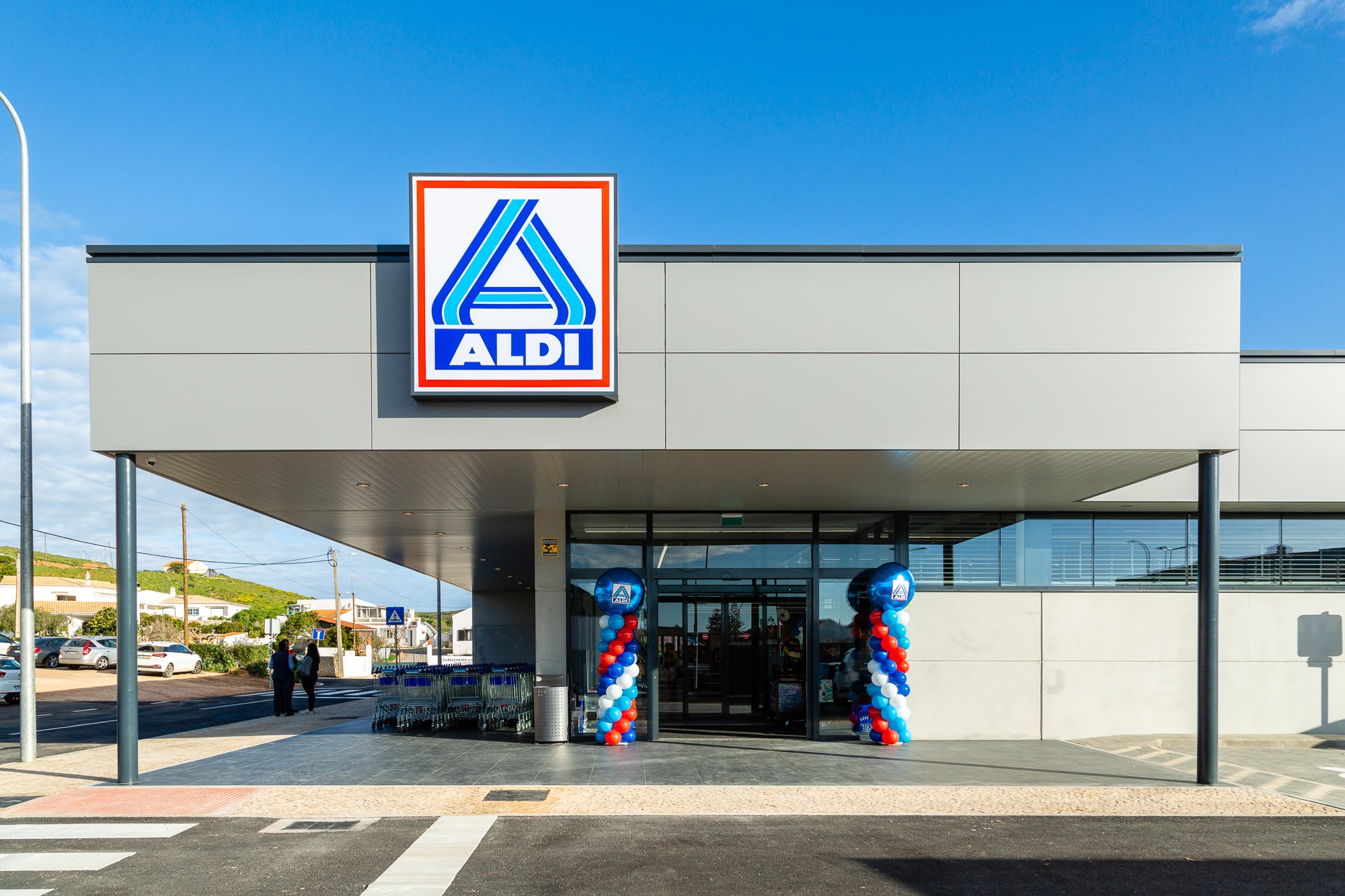 Aldi opens new supermarket in Parchal