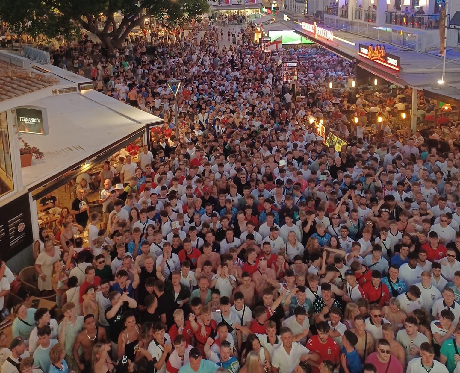 Tourists clash in Albufeira after England-Netherlands Euro match