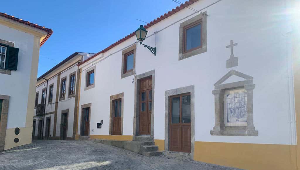An ‘on the market’, new look for ‘Casa Adelina’|‘Casa Adelina’, in Pedrógão Pequeno, Sertã, lay empty and unloved for decades|Country colours – M2 kitchen by Sachi|Design and remedial work starts in March at this abandoned farmhouse near Figueiró dos Vinhos, Leiria|Lounge space opened up in a C17th, formerly Church-run, travellers’ hostal|The old tavern as a kitchen area (Concepto-Studio)|The old tavern as a kitchen area (Concepto-Studio)|The old tavern, Pedrógão Grande|Concepto-Studio initial designs for a 600m2 garden and pool area|One living space design option