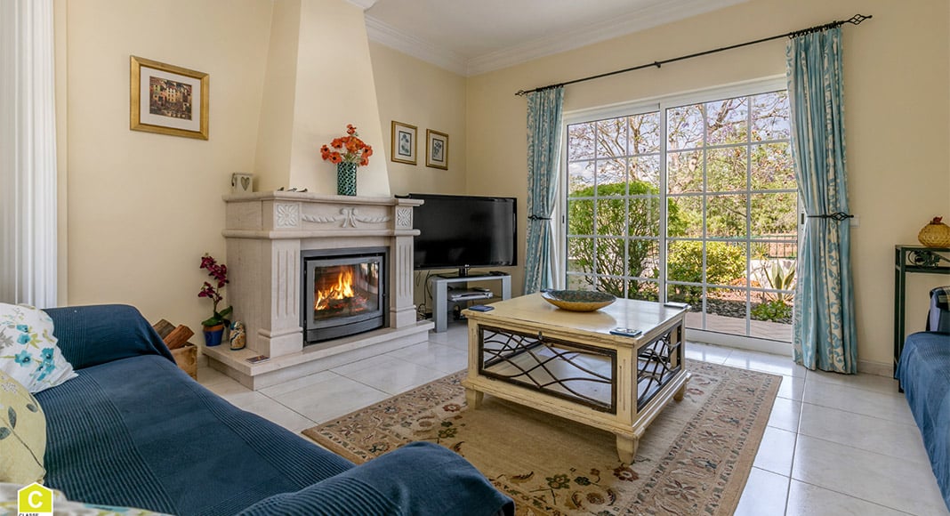 Beautiful villa for sale in Paderne