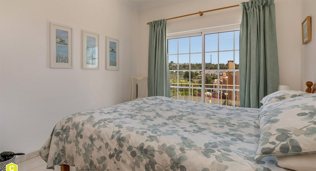 Beautiful villa for sale in Paderne