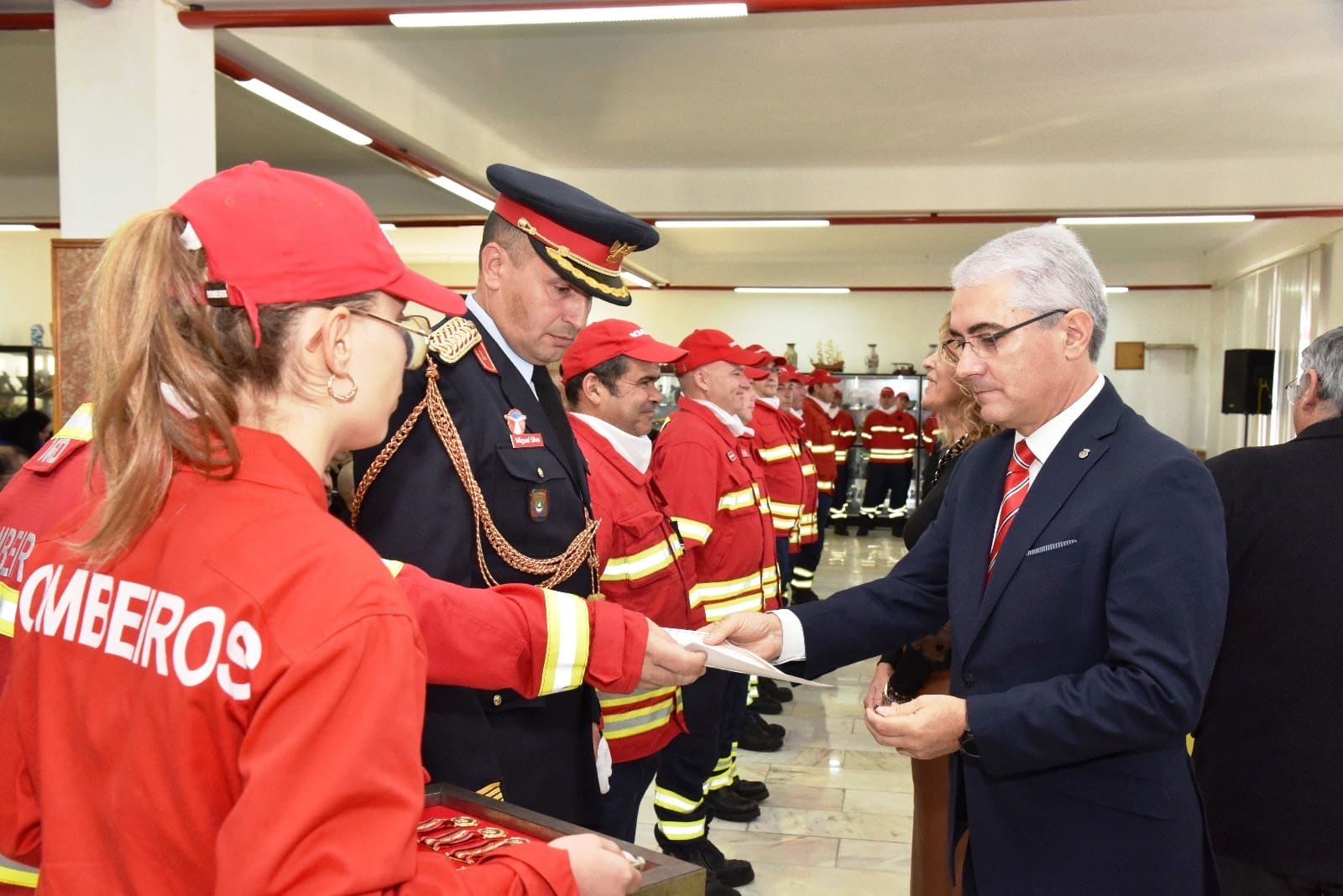 VRSA donates €441,000 to local firefighters