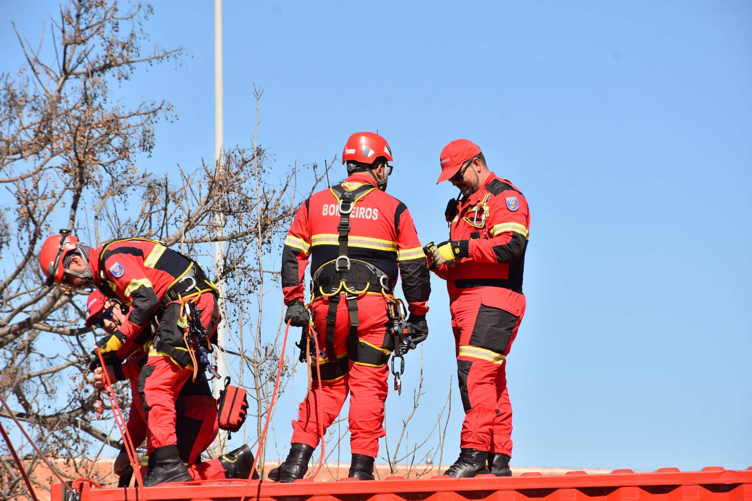 Lagoa and Carvoeiro launch donation drive for firefighters
